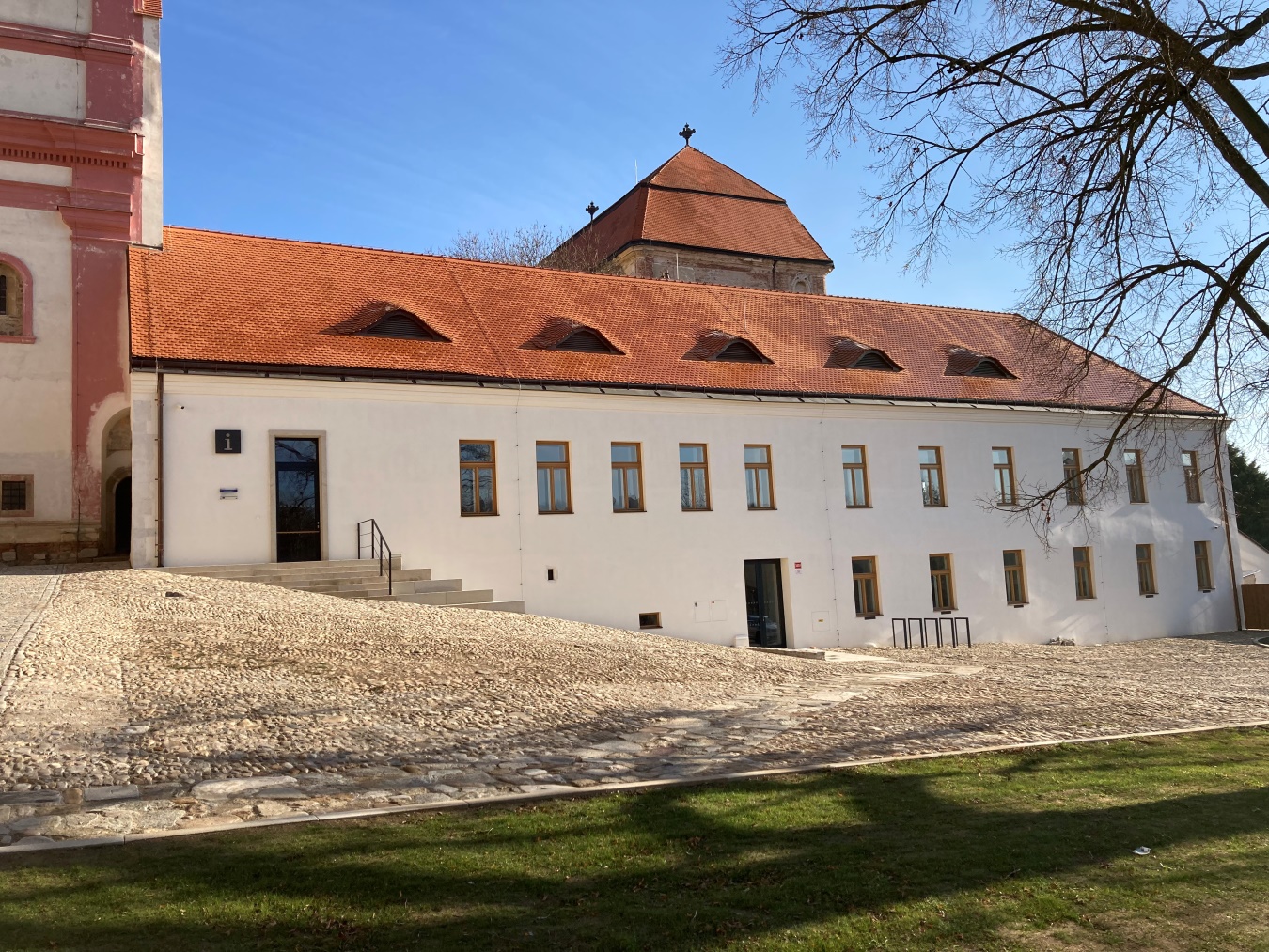 Centrum Louka - Stará škola Znojmo